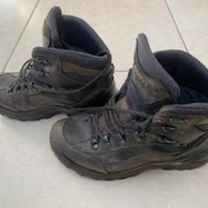 Lowa - Renegade Gore-Tex Hiking Boots